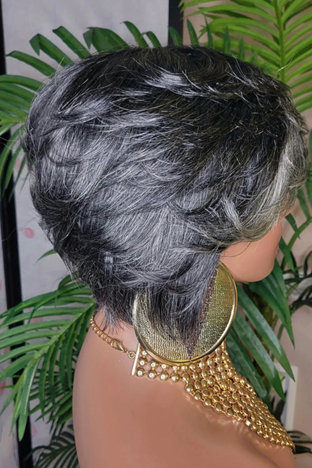 Short Body Wave Layered Bob Wig 13x6 Lace Front Natural Color - Image 6